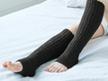足元の冷えを解消して全身ぽかぽか！　睡眠時からリラックスタイムまで使える「レッグウォーマー」おすすめ3選【2025年10月版】