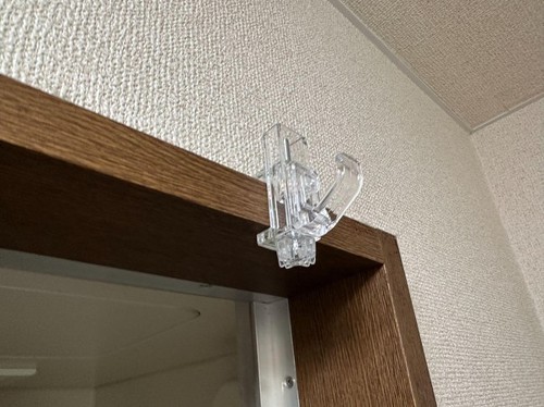 工具不要で取り付けられる