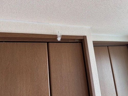 木製のインテリア中心の部屋だとちょっと浮いて見えるかも