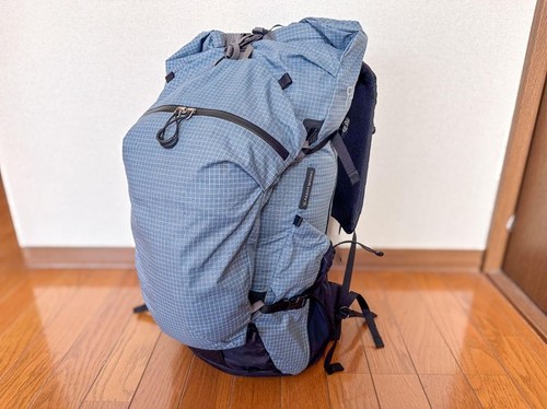 重い荷物を入れても背負いやすいバックパック