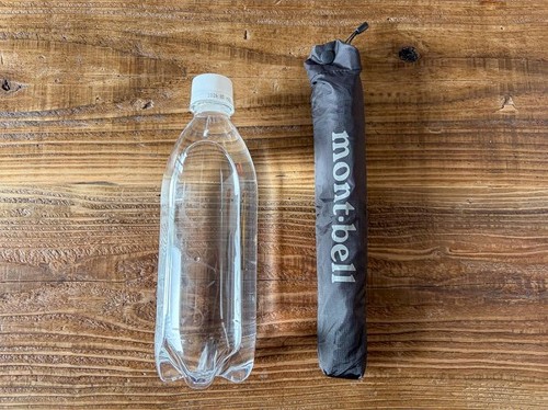 500mlペットボトルよりも細身でバッグにすっぽりしまえる