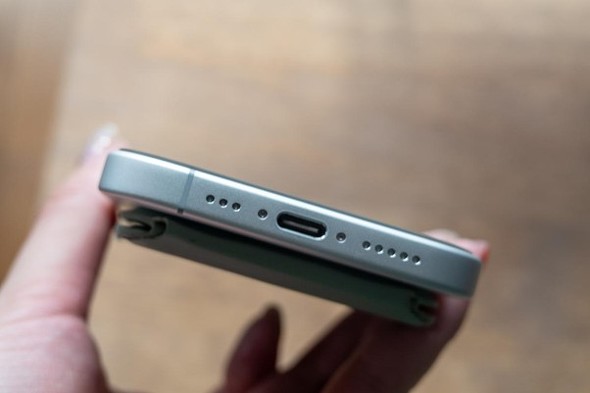 Lightningケーブルから卒業できるのも古い型のiPhoneから乗り換えた人にとっては高ポイント