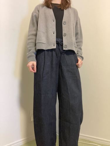 ショート丈だからすっきり見える
