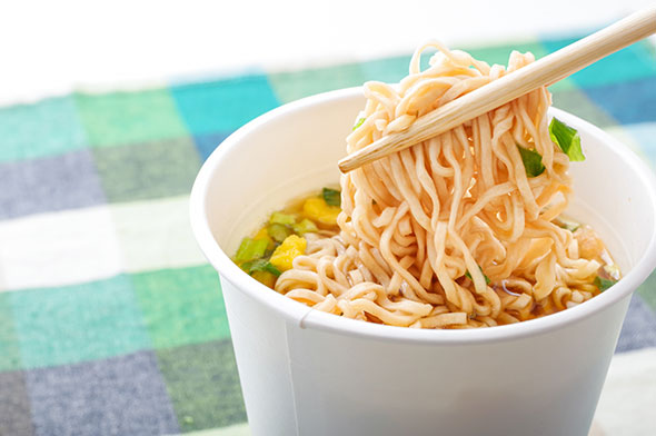 カップラーメン