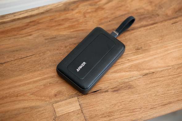 ケーブル忘れの心配がないAnker「Zolo Power Bank」