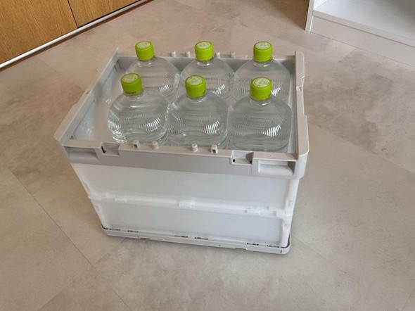2Lのペットボトルを6本入れて持ち上げてもグラつかない
