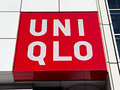 「色違いで3本目購入」【ユニクロ】のパンツが人気「はきやすくてシルエットがきれい」「街中でみんなはいてる」