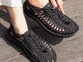 【KEEN or Teva】個性派デザインで選ぶ？　コスパで選ぶ？　夏を乗り切る大人の「コードサンダル」比較