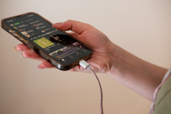 スマホともパソコンとも相性の良い、絶妙なケーブルの長さ
