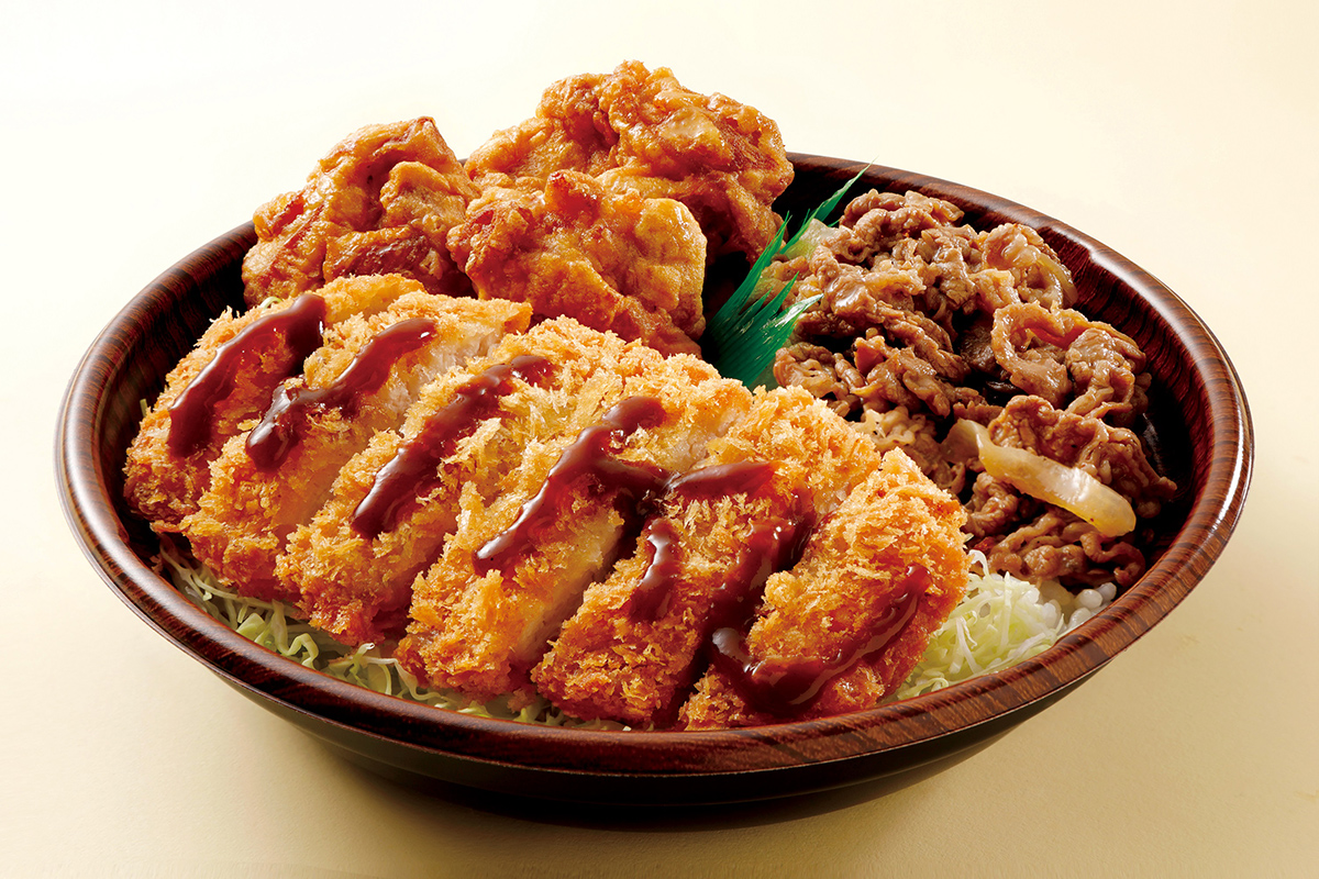 焼肉 とんかつ からあげ 最強 オリジンの茶色すぎる 肉トリプル丼 7月も登場 1 2 ねとらぼ調査隊