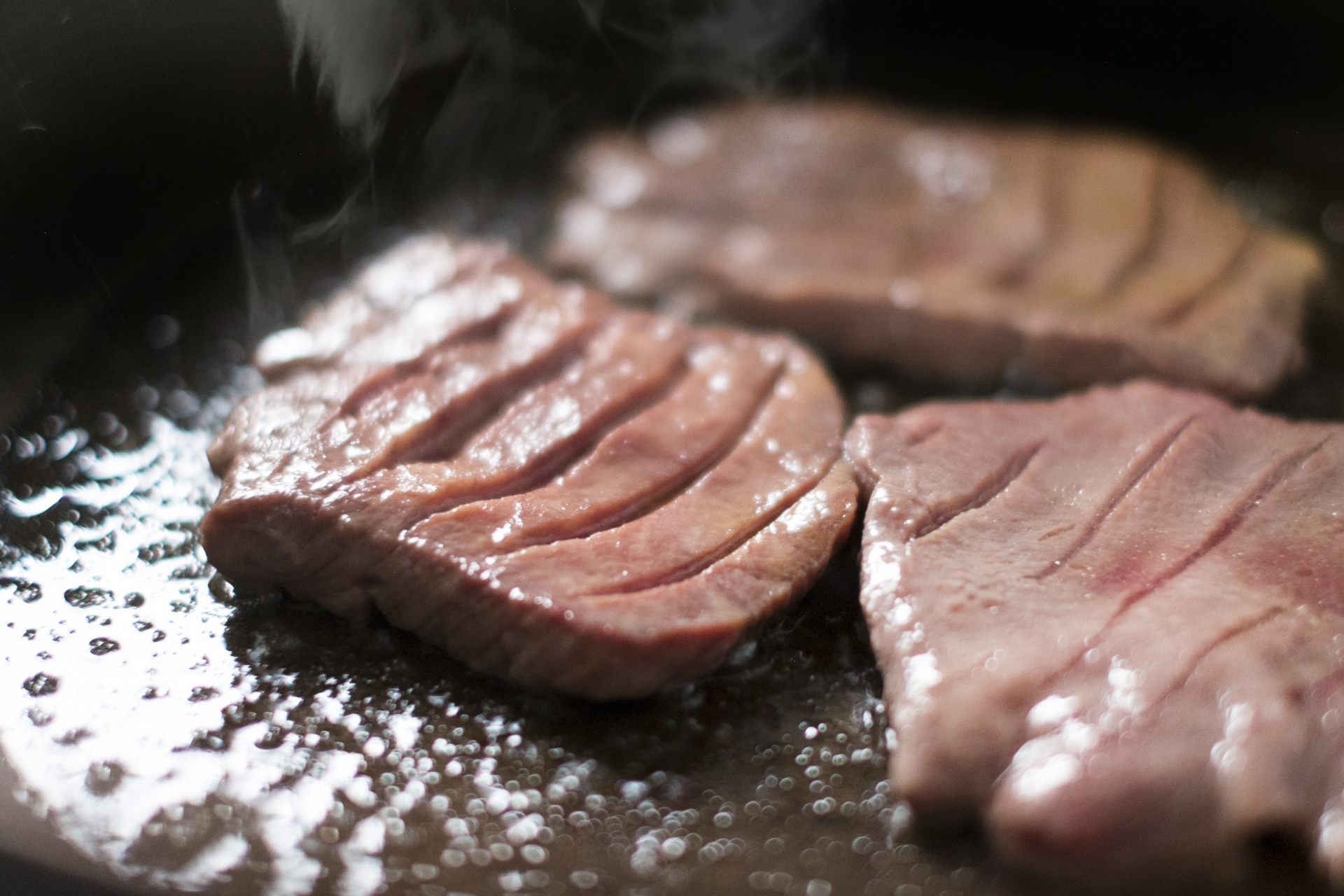 コストコ 12月のおすすめ商品top3 豪快な 牛タン1本買い や甘みのある 冷凍アスパラガス に注目 ねとらぼ調査隊