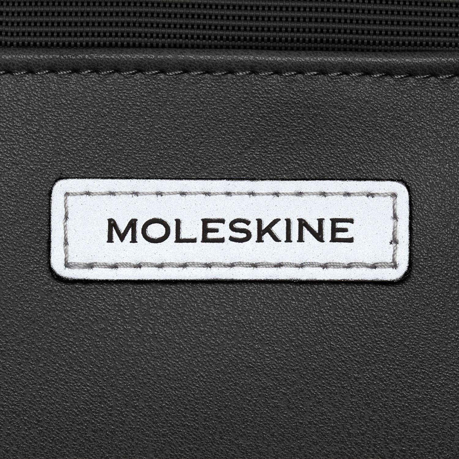 通勤にも最適な「Moleskine（モレスキン）のビジネスリュック