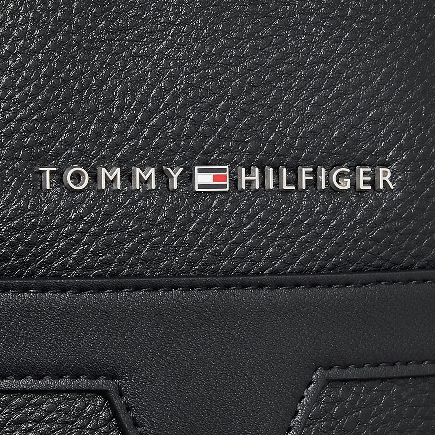 Tommy Hilfiger（トミー ヒルフィガー）のバッグ」おすすめ6選＆Amazon 