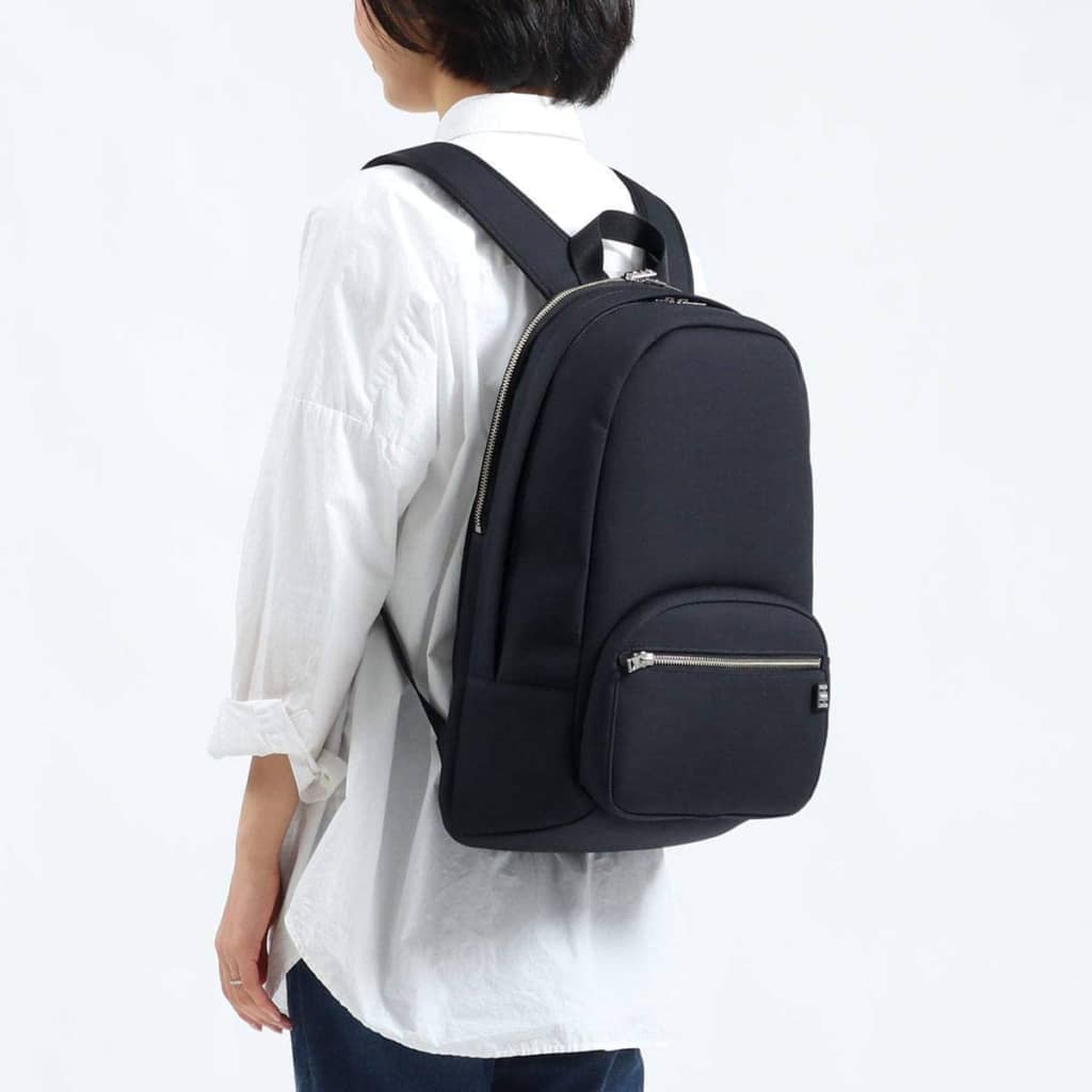 PORTER girl リュック URBAN DAYPACK SA4サイズは入ります