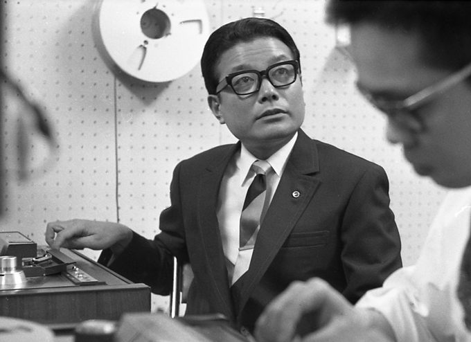 ラジオのパーソナリティー・高崎一郎　　撮影日：1971年05月11日　写真提供：産経新聞社