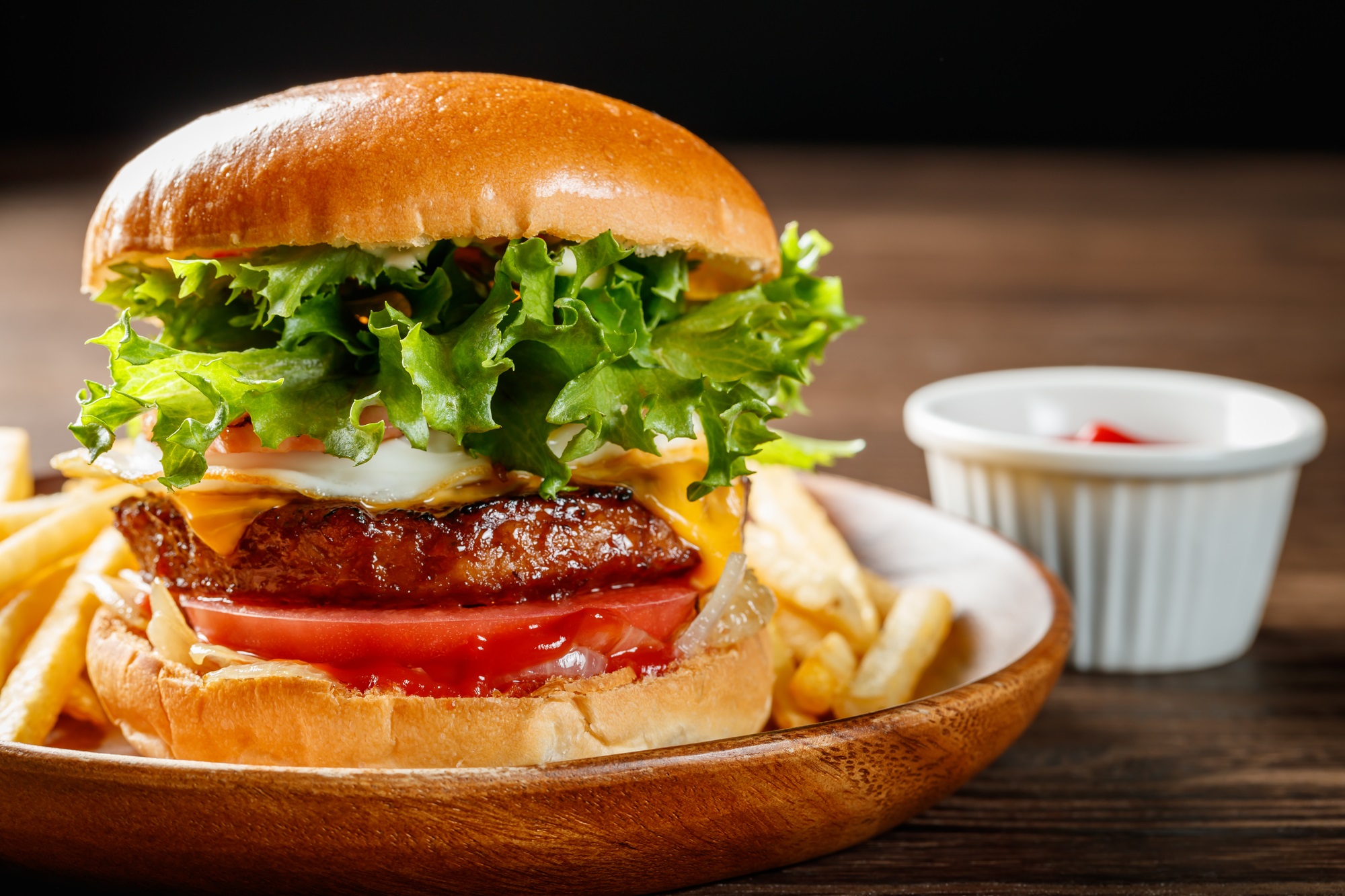 「愛知県で人気のハンバーガー店」ランキングTOP10！　1位は「MEIHOKU Burger」【2023年2月版】（1/5） | ねとらぼ調査隊