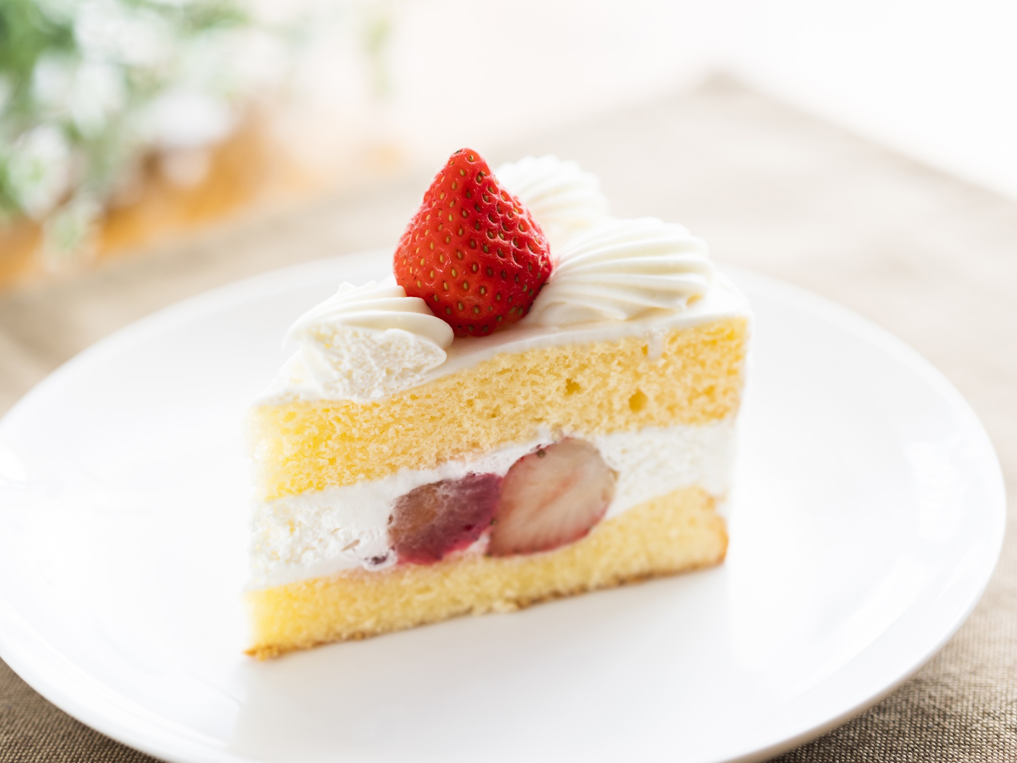 「大阪府で人気のケーキ店」ランキングTOP10！　1位は「Les gouters (レ・グーテ)」【2023年1月版】（1/5） | ねとらぼ調査隊