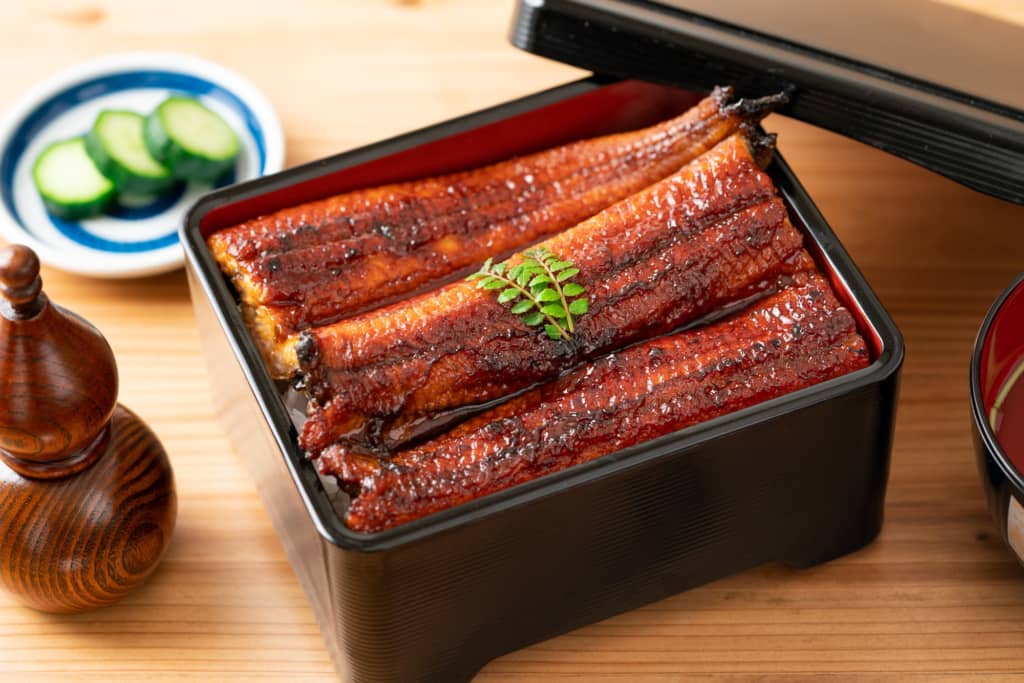 茹でたジャガイモまたはベイクドポテト