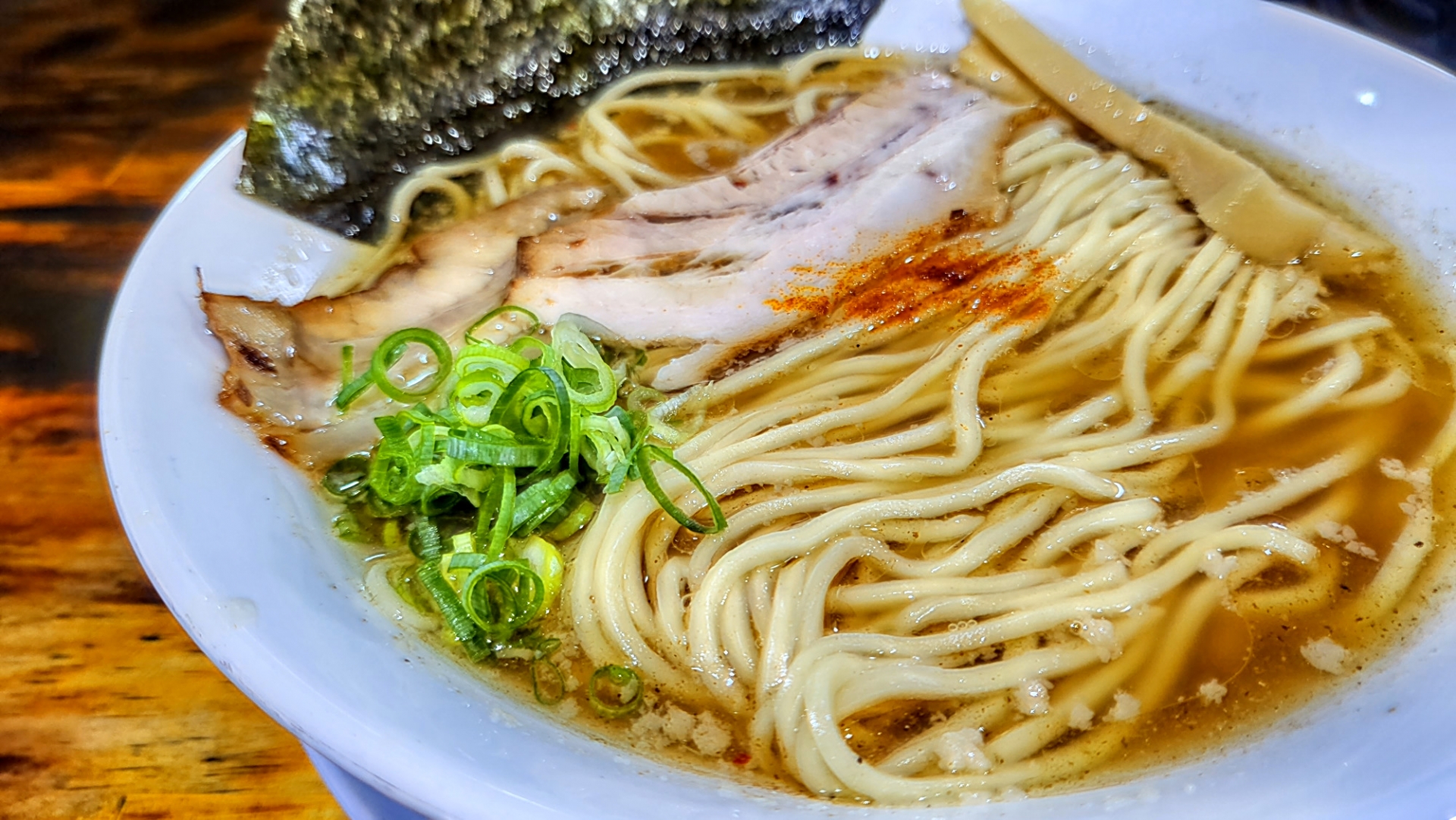 「東京都で人気のラーメン店」ランキングTOP10！　2位は「すごい煮干ラーメン凪 新宿ゴールデン街店本館」、1位は？【2023年3月版】 | ラーメン ねとらぼ調査隊