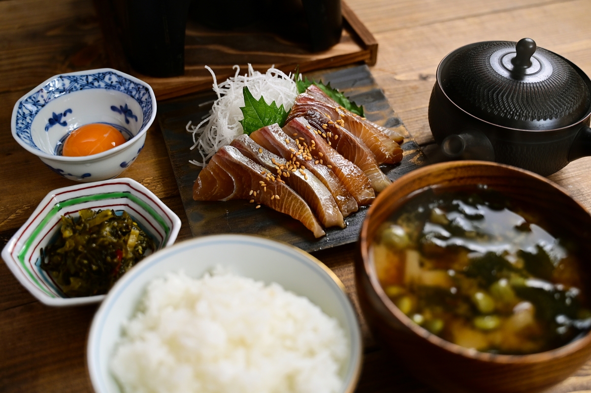「東京都で人気の定食屋」ランキングTOP10！　2位は「たかお食堂」、1位は？【2023年3月版】 | 定食 ねとらぼ調査隊