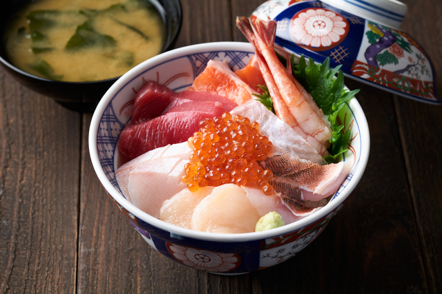 「千葉県の海鮮丼」人気ランキングTOP10！　2位は「もてなしや」、1位は？【2023年3月版】 | グルメ ねとらぼ調査隊