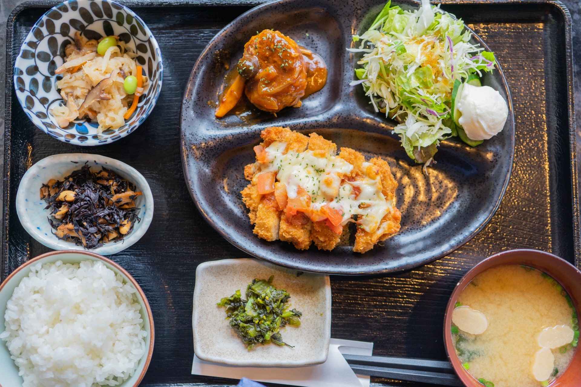 東京都の「定食」の名店12選! あなたが好きな店はどこ?【人気投票実施中】(1/5) | 東京都 ねとらぼリサーチ