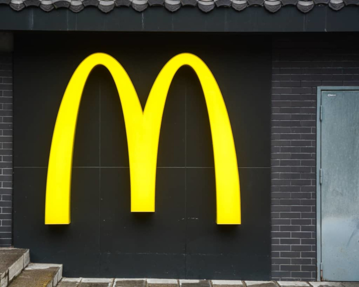 【社会人の女性が選ぶ】一番好きな「朝マックメニュー」ランキング！　2位は「ソーセージエッグマフィン」、1位は？ | チェーン店 ねとらぼ調査隊