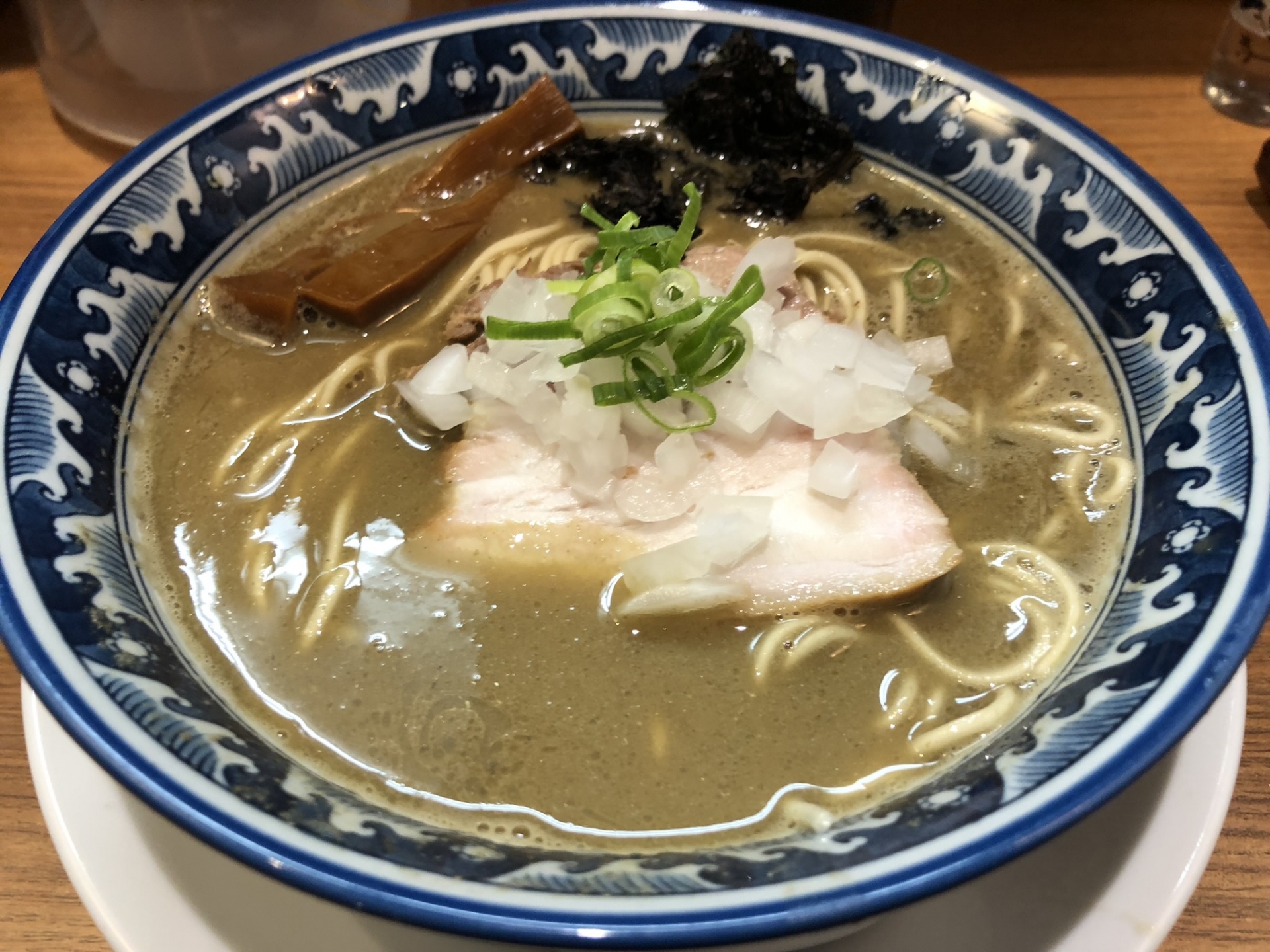 神奈川の煮干しラーメン店」人気ランキングTOP20！ 第1位は「灰汁中華
