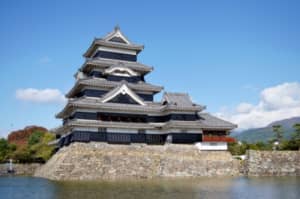 「現存天守12城」で美しさに感動した城ランキングTOP12！　1位は「松本城」【2023年最新投票結果】