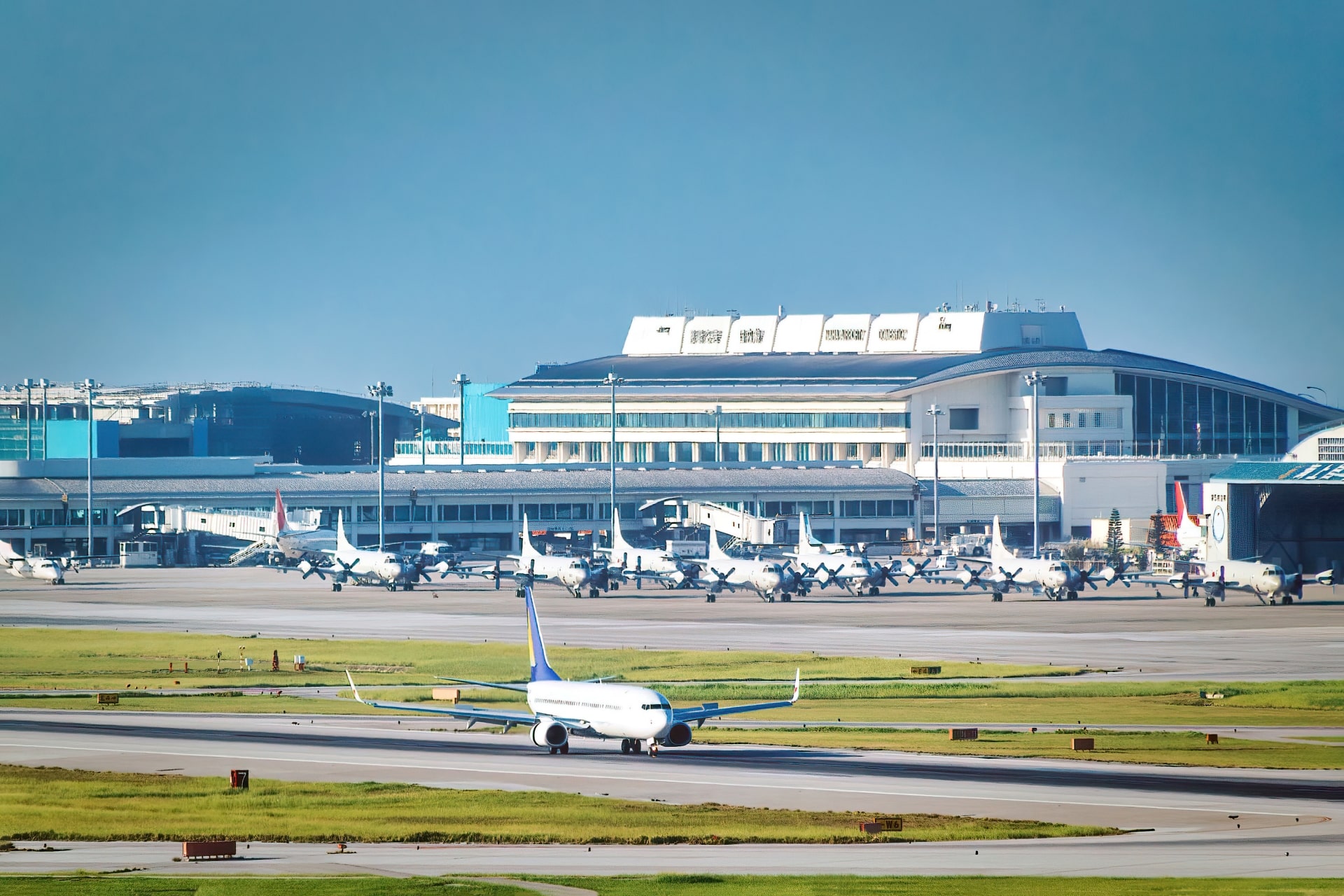 「沖縄県の空港」で好きなのは？　3空港を紹介！ | 沖縄県 ねとらぼリサーチ