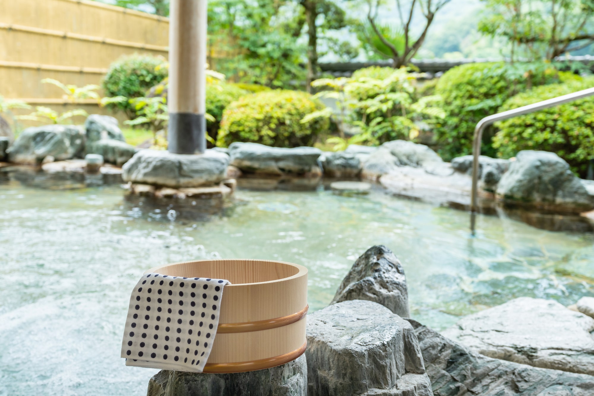 「過去イチの宿泊体験でした」 全国の“温泉旅館・宿”ランキング1位に絶賛の声「間違いなくパーフェクト」「温泉を満喫するならここ」「大人も子供も ...