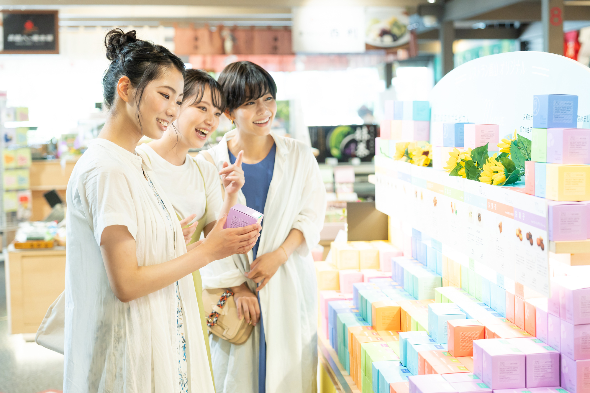 10〜15年前の日本で大人気のご当地キャラお土産セット！！ 東日本のうまいお土産」12選！ 福島の「ままどおる」や千葉の