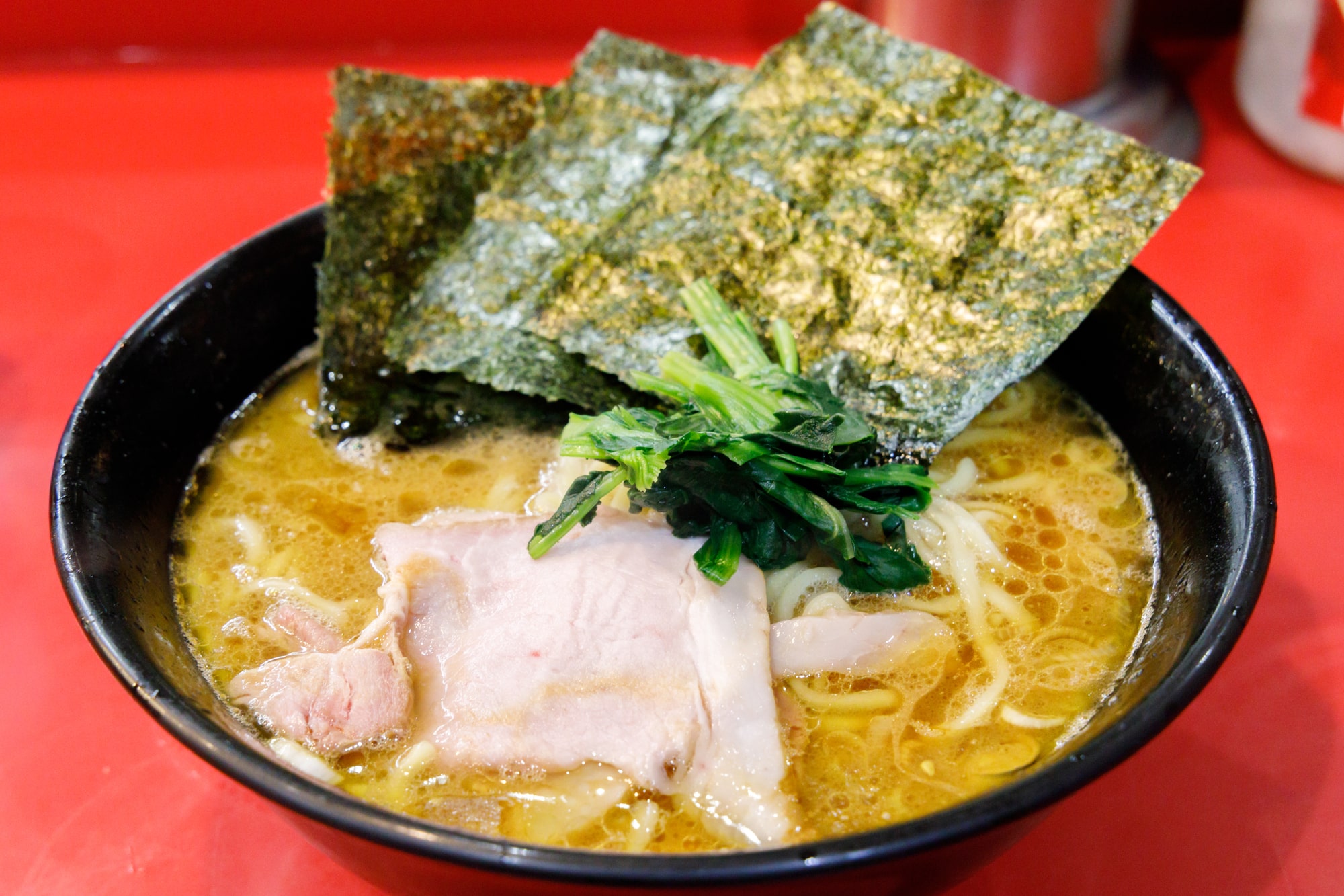 「スープがうますぎる」と思う神奈川県の「家系ラーメン店」はどこ？　3店舗を紹介！ | 神奈川県 ねとらぼリサーチ