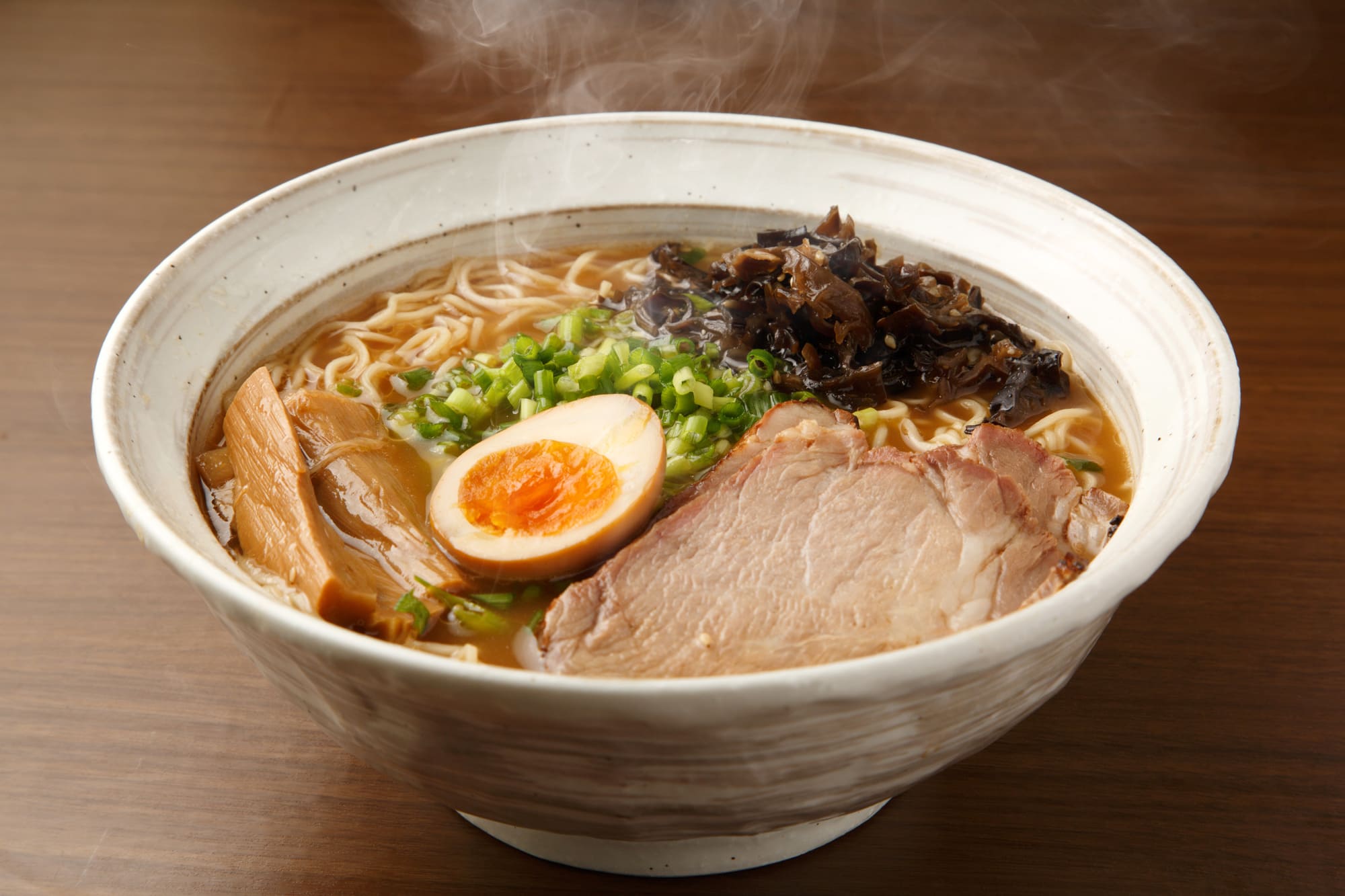 牛肉ラーメンとフルーツサラダセット エラーが発生しました | Uber Eats