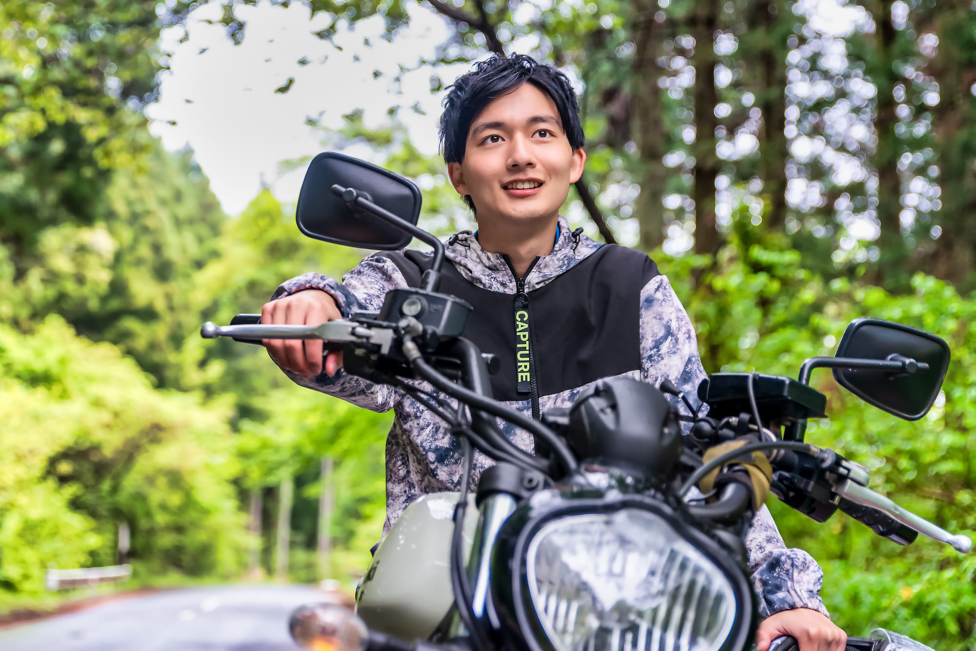 100cc通勤にいかがですか？わたくしも2ヶ月前に75000円でこのバイクかいました、今は車をかったので思い切って40000円にします。限界。 発売3年以内】「燃費が良すぎる大型バイク（1001cc以上）」注目度