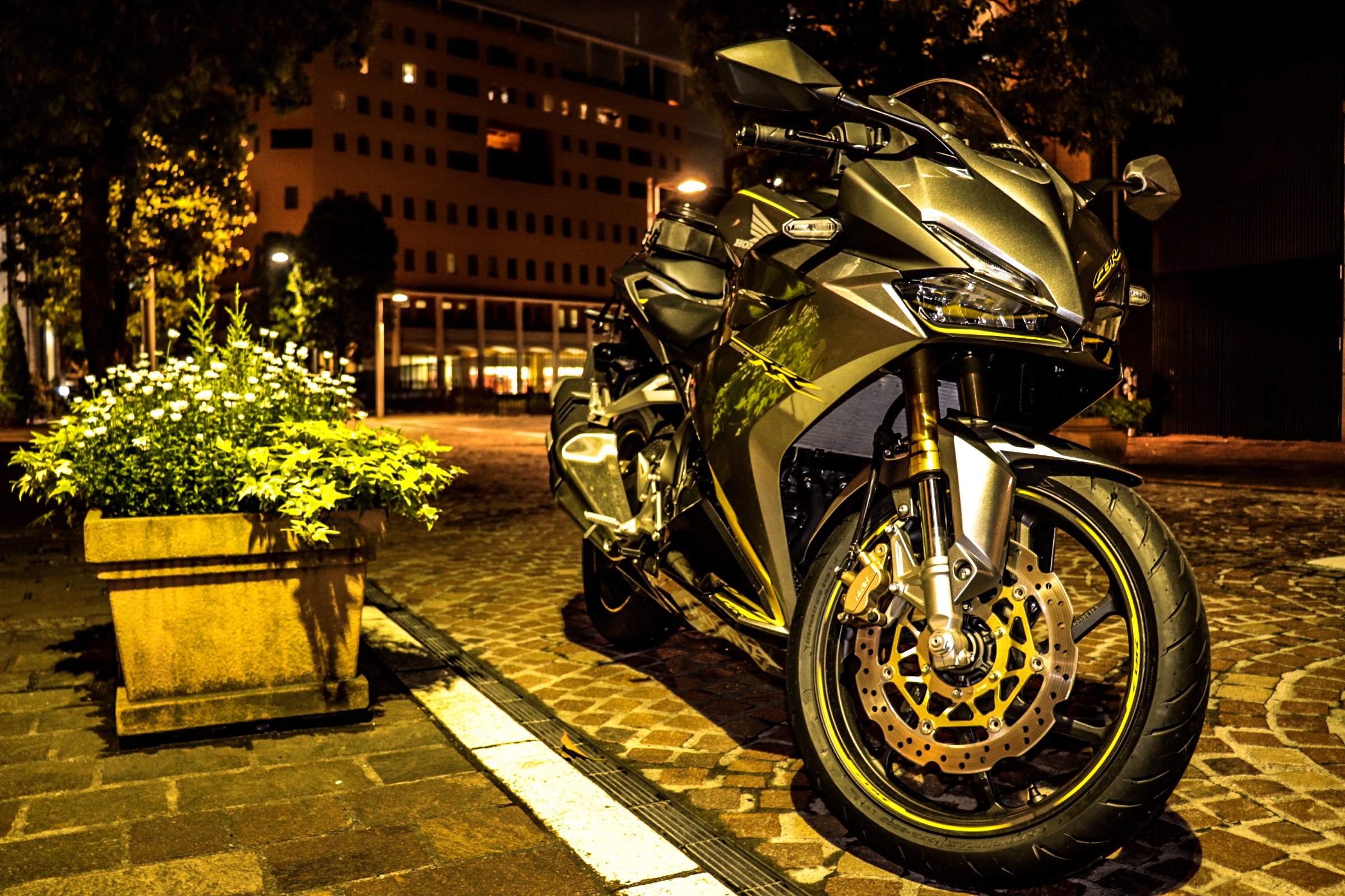 趣味 SPORT & STREET/16 プルバックモーターサイクル アメリカン 3色アソート 12個入りBOX 1/14