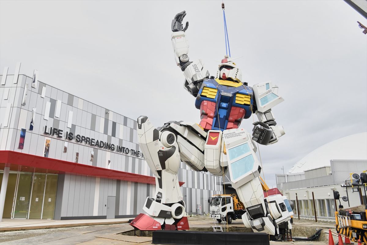 大阪・関西万博の実物大ガンダム像お披露目 “上頭式”を実施 | IT