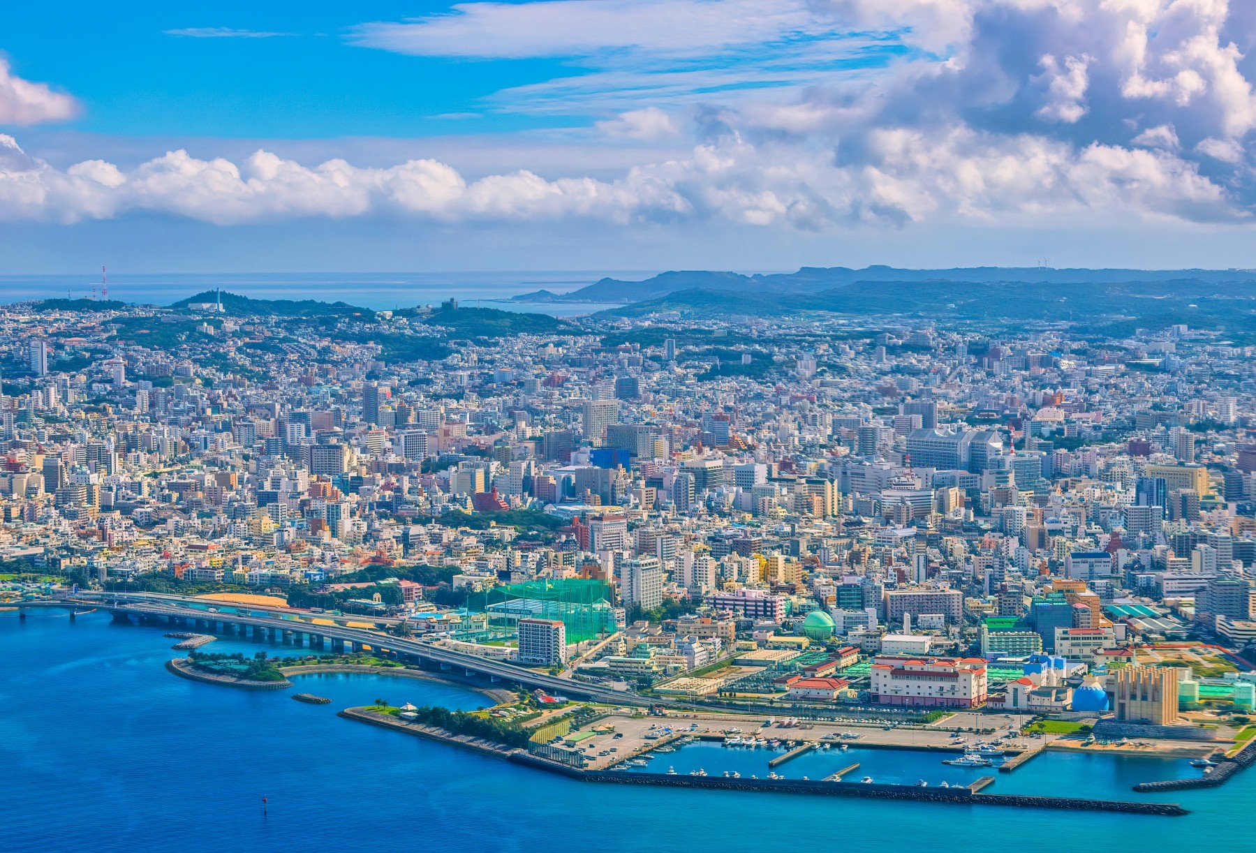 優秀な生徒が多いと思う沖縄県の公立高校」ランキングTOP10！ 第1位は「那覇国際高校」【2025年最新調査結果】（1/4） | 高校 ねとらぼリサーチ