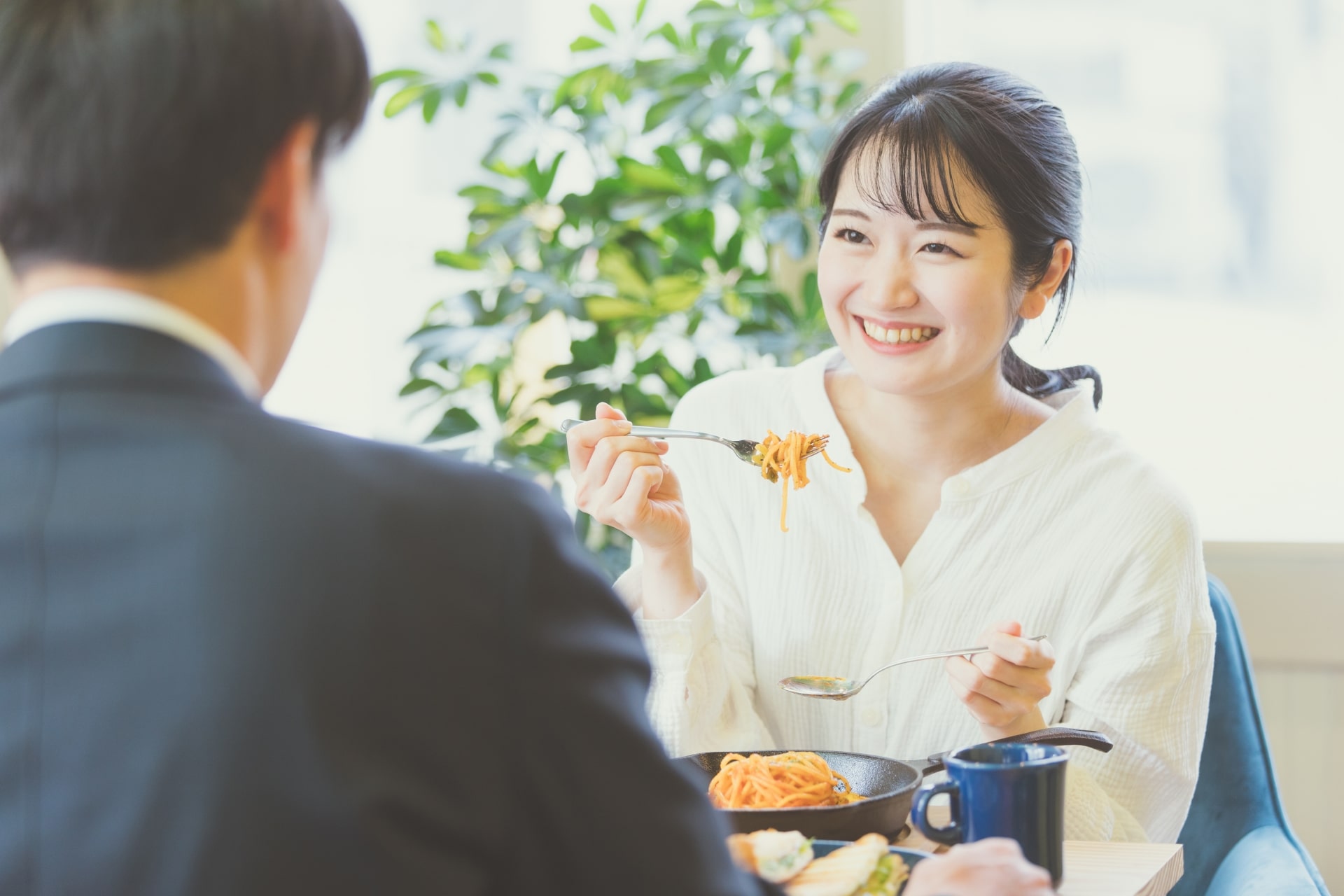 フードメニューがおいしいと思う「コーヒーチェーン」ランキング！　2位は同率で「スターバックス」と「ドトール」、1位は？ | チェーン店 ねとらぼリサーチ