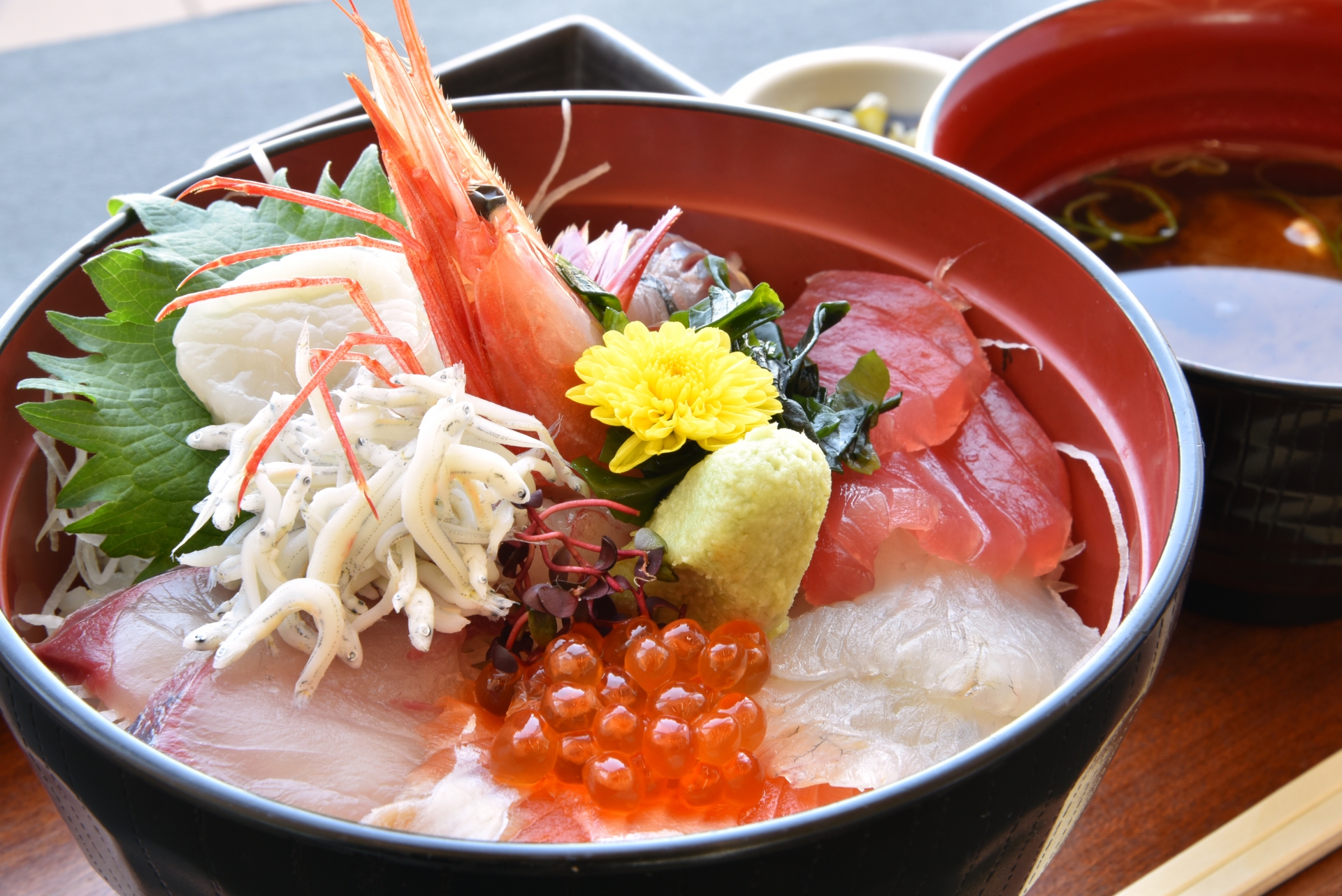 「これぞ本物の海鮮丼！」 石川県で“絶対外せない海鮮丼”の名店10選 | 石川県 ねとらぼリサーチ