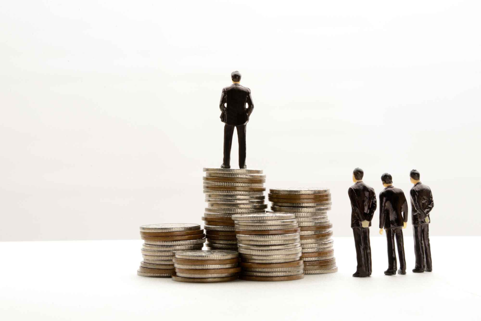 お金持ちが集まる都市ランキングTOP10！ 東京は何位？【2025年版】 | ライフ ねとらぼリサーチ