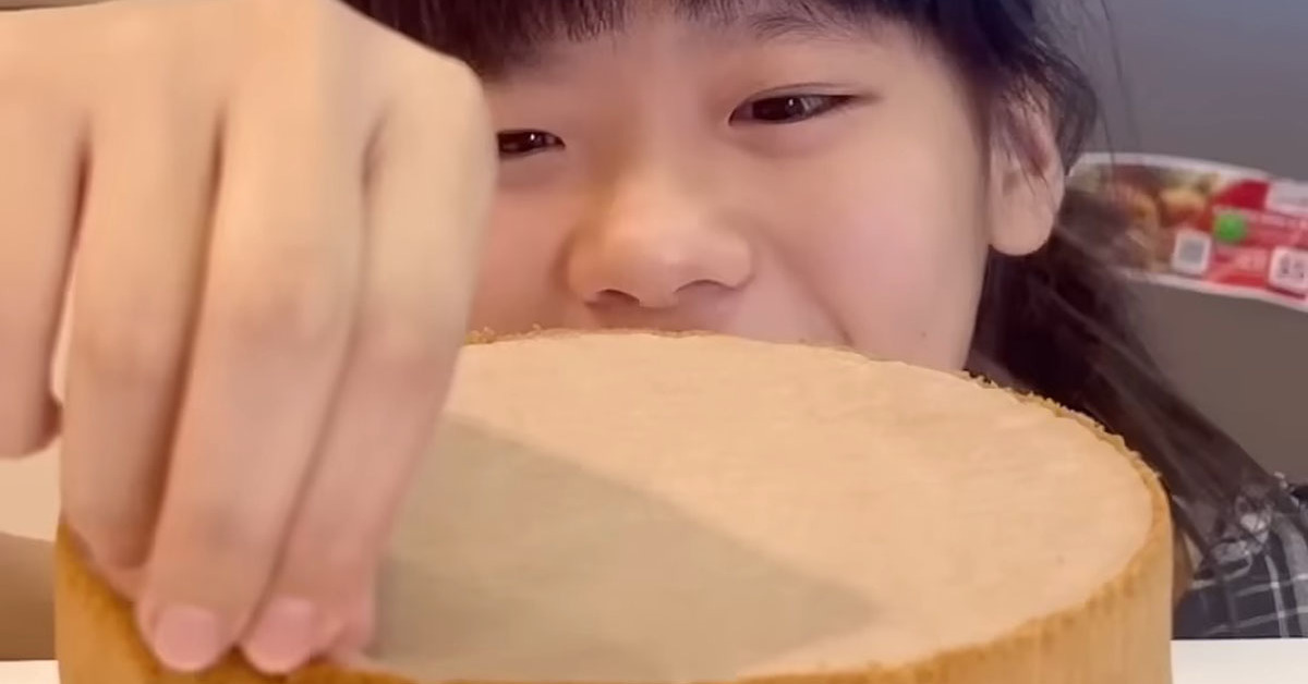 赤ちゃんができた友達家族のため、12歳少女が作った“とんでもないケーキ”に「プロを超えた」「本当に尊敬です！」（1/2） | グルメ ねとらぼ