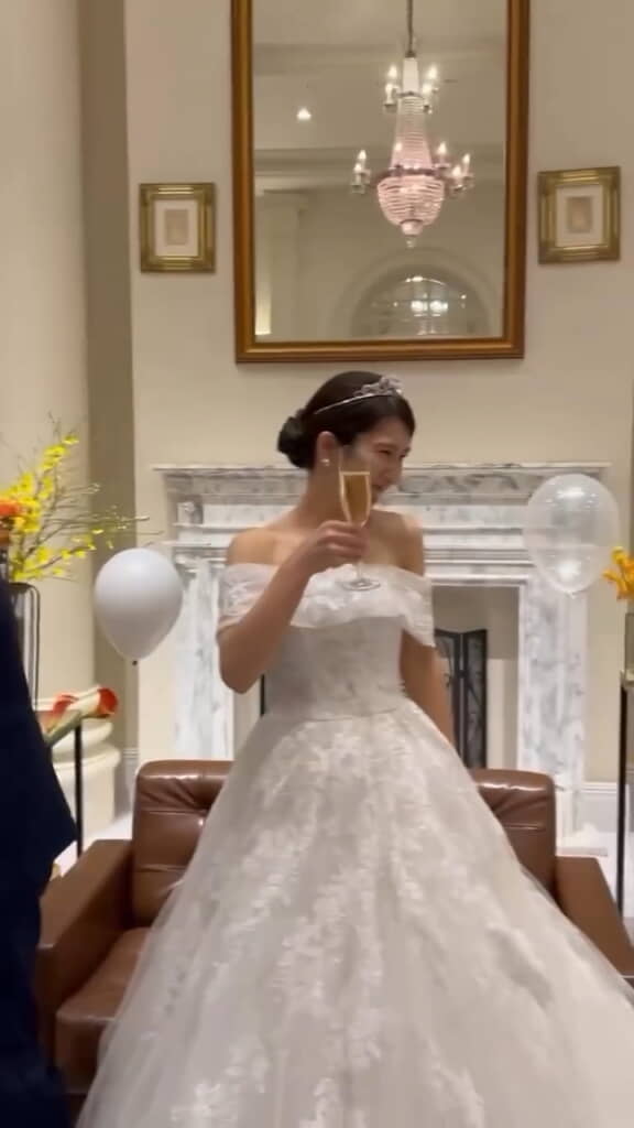 新婦もうれしそうです