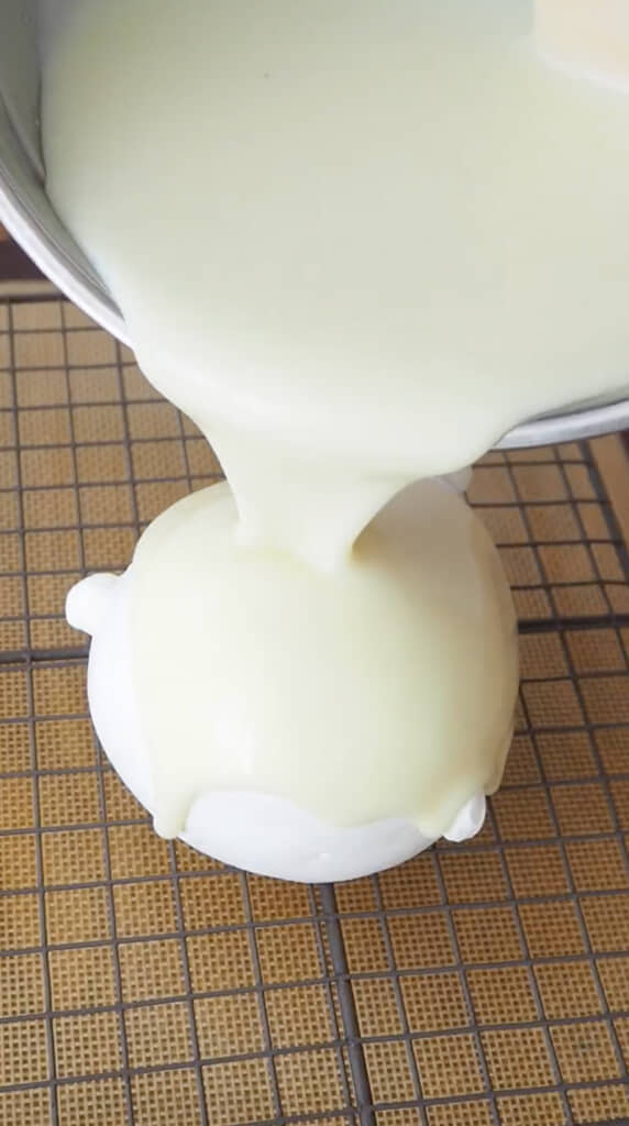 ホワイトチョコでコーティング