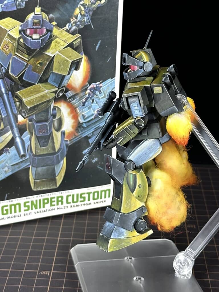 イラスト風塗装を施したジムスナイパーカスタムの左側面
