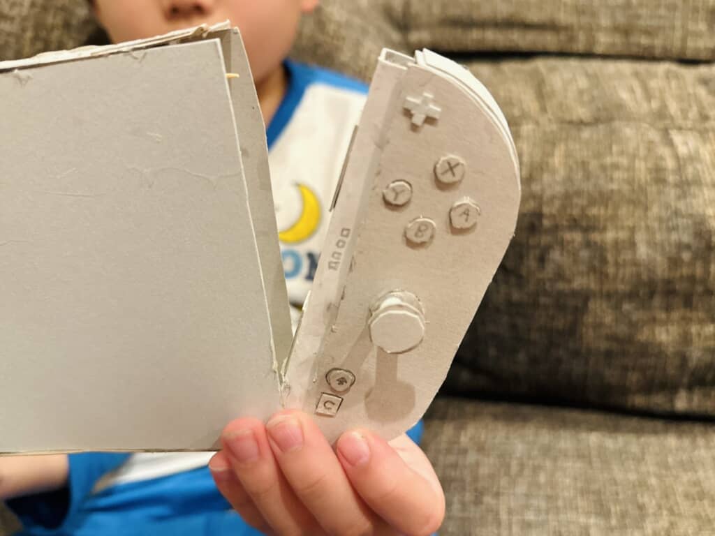 本体にはめ込む部分も再現