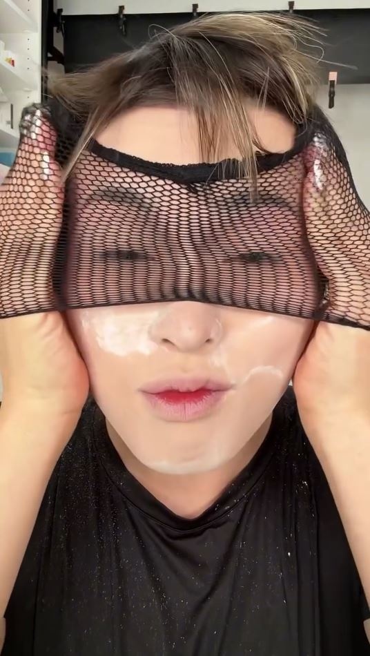 ウィッグネットをかぶります