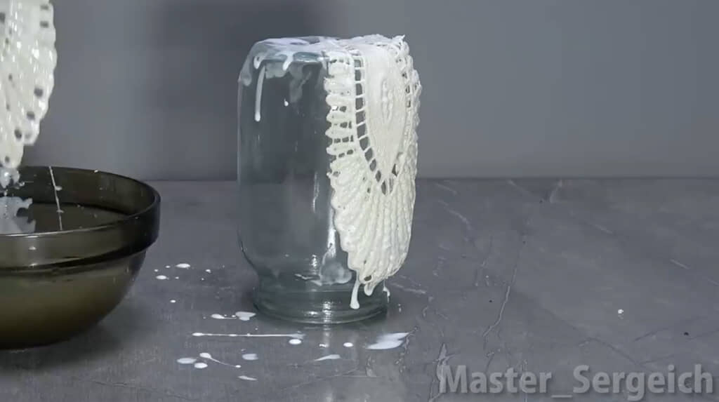 瓶に貼り付けて乾かせば……