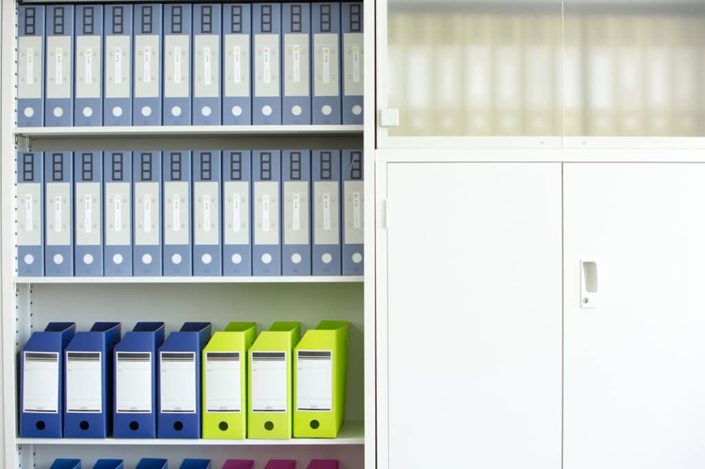 オフィスで管理されるファイルの写真