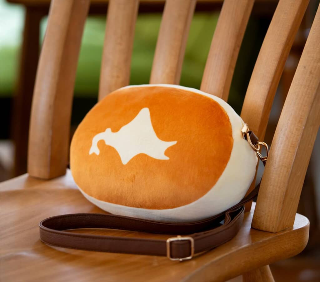 北海道チーズ蒸しケーキ ほんものみたいなふわふわポーチBOOK